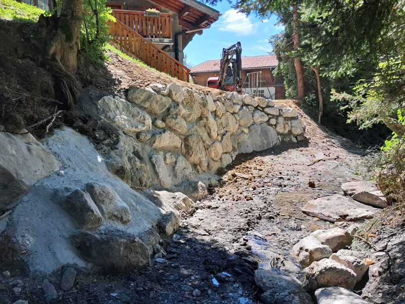 Enrochement dans une copropriété à Megève